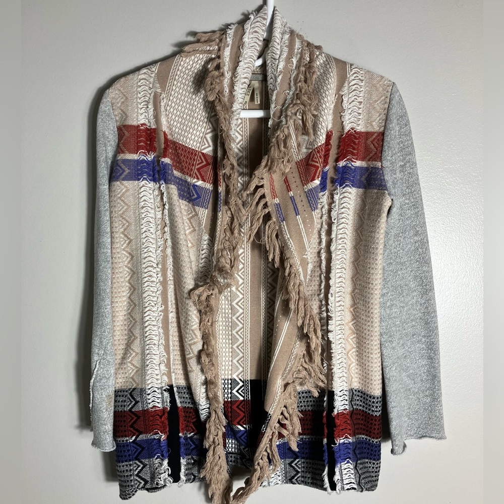 Gimmicks by BKE The Buckle Fringe Red, White, Blue Knit Cardigan Sweater